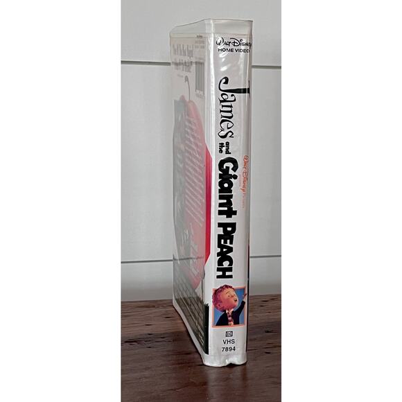 James and the Giant Peach VHS - Picture 3 of 4